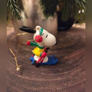 UFS Snoopy Whitman's Sampler Ornament